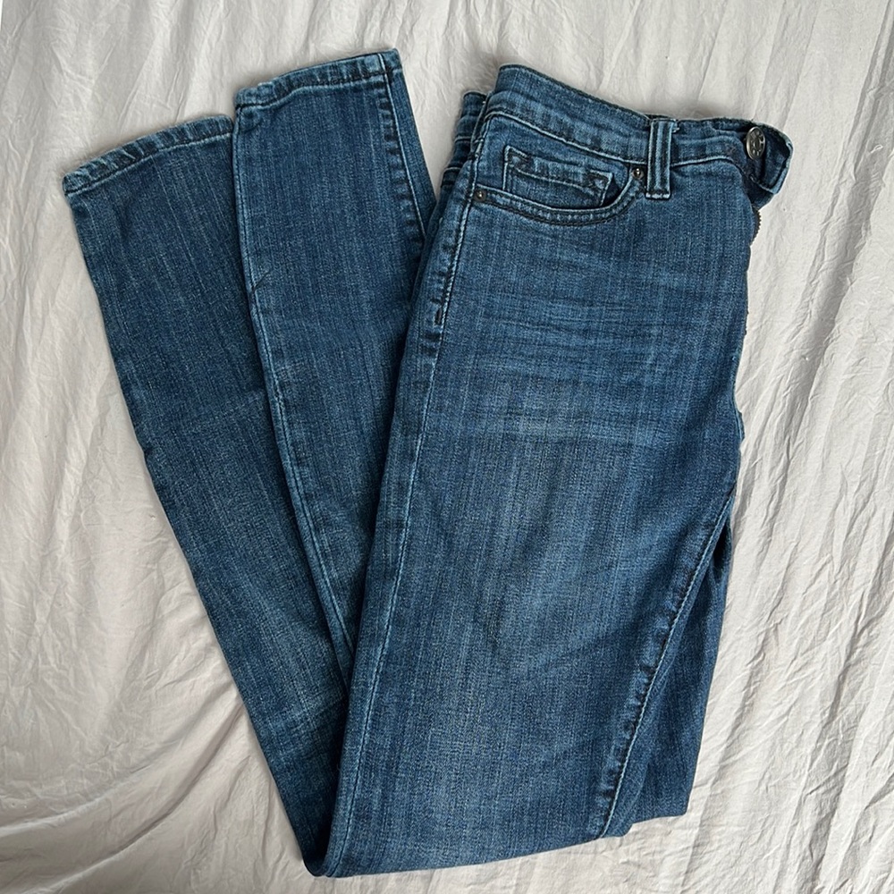 BDG Mid Rise Twig ankle jeans